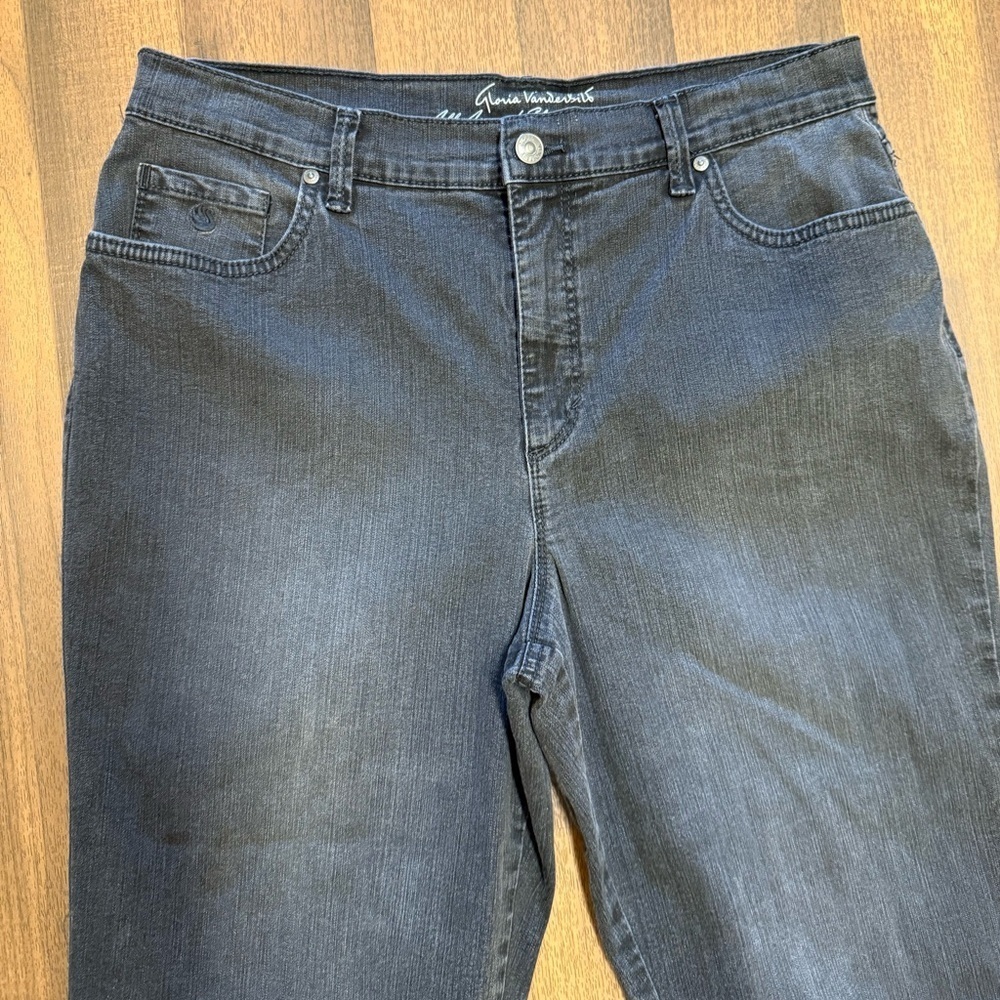 Gloria Vanderbilt Black Straight Leg Jeans - Picture 8 of 8